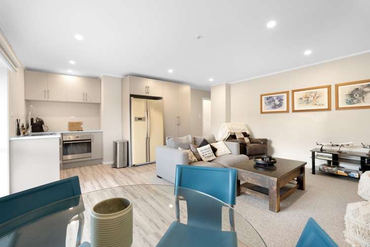 16 Langford Place Dairy Flat_14