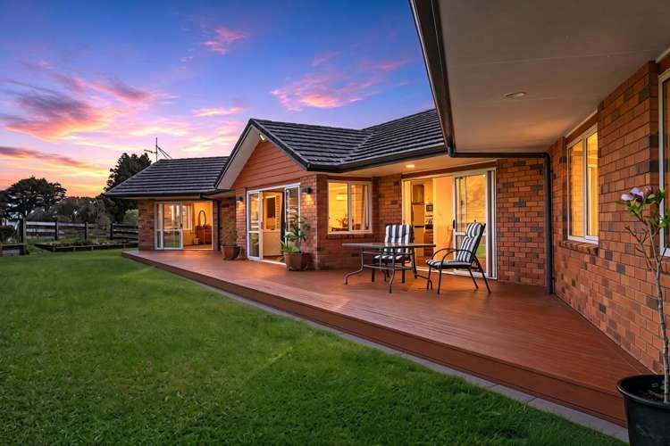 1484 Egmont Road Egmont Village_1