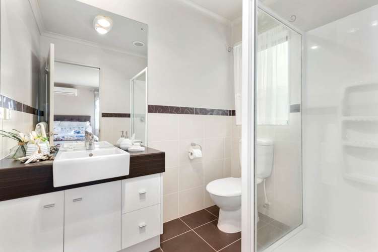 58 Aberdeen Crescent Wattle Downs_13