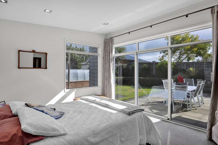 27 Montague Grove Stratford_12