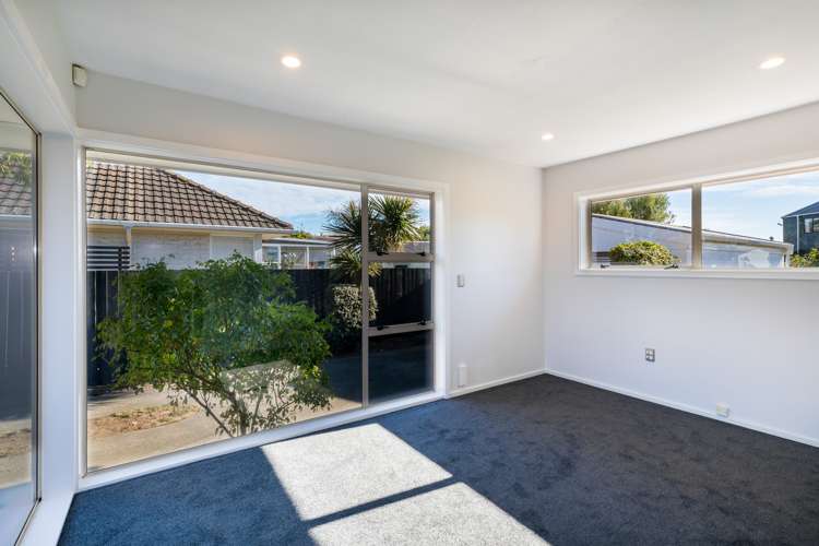 33 Chartwell Street Burwood_9