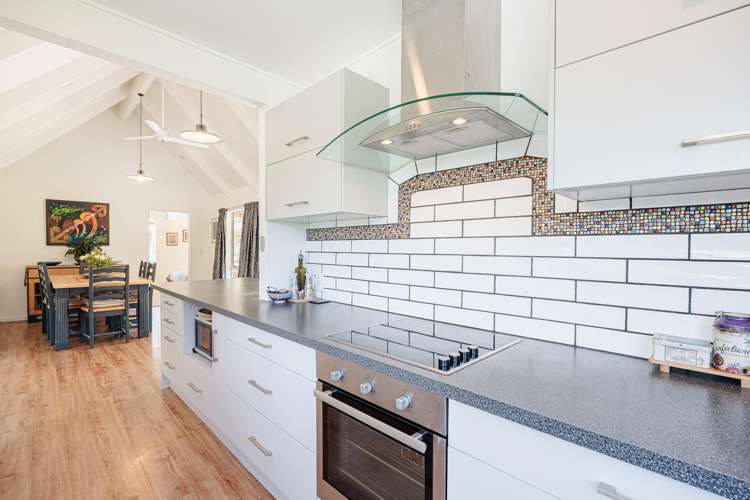 37 Cedar Road Te Awanga_2