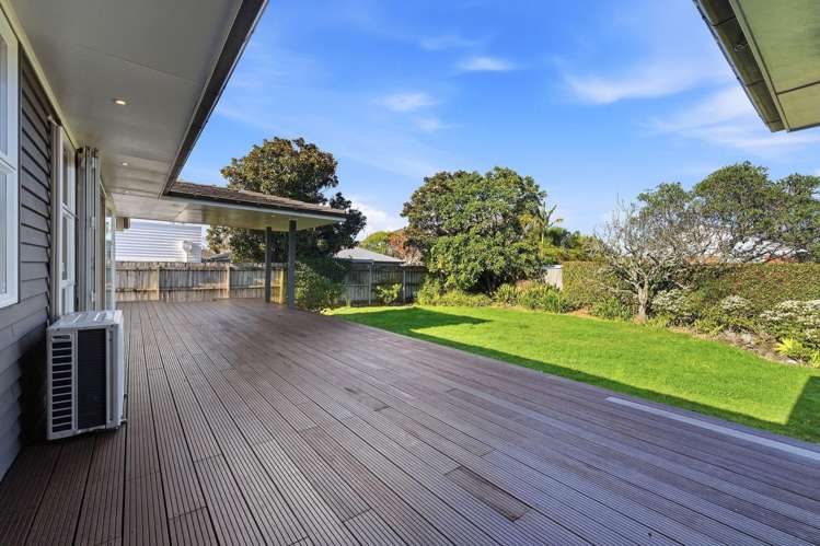 143 Riddell Road 1670_19