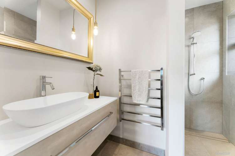 2 Roose Avenue Pukekohe_13