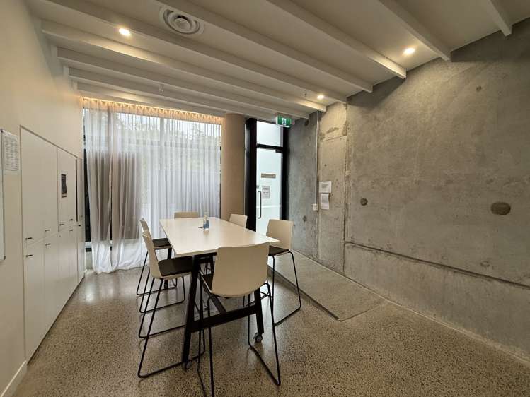 1R/10 Normanby Road Mount Eden_7