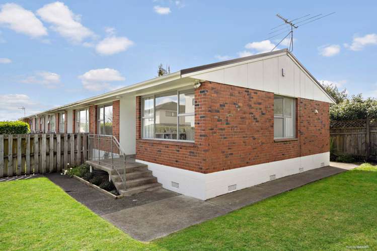 5/1 Fifth Avenue Mt Albert_11
