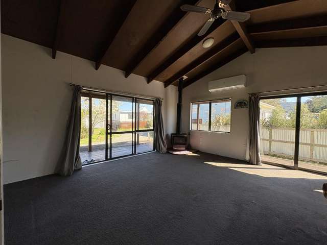 49 Wallace Street Featherston_3
