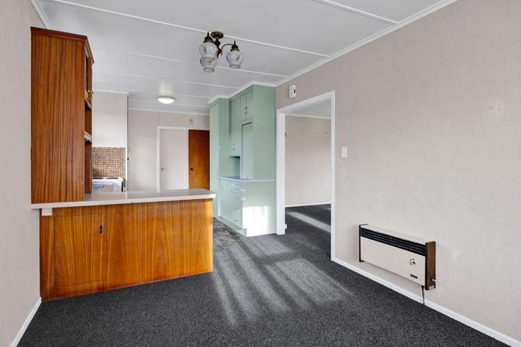 17 Karaka Street Hawera_10