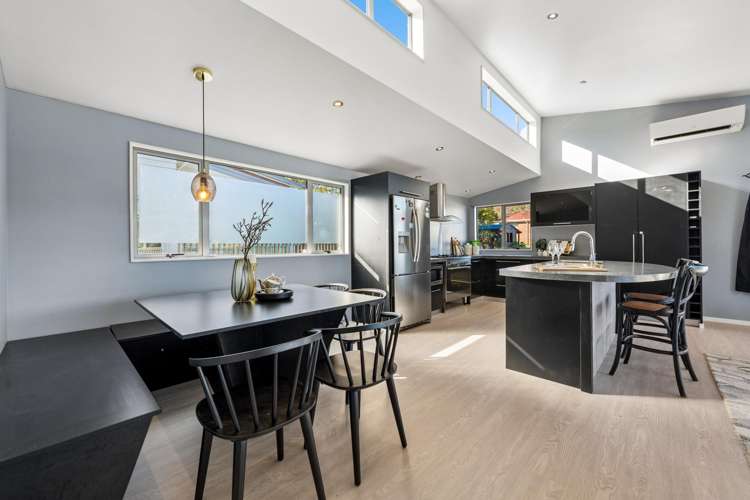 8A Norman Road Titirangi_9