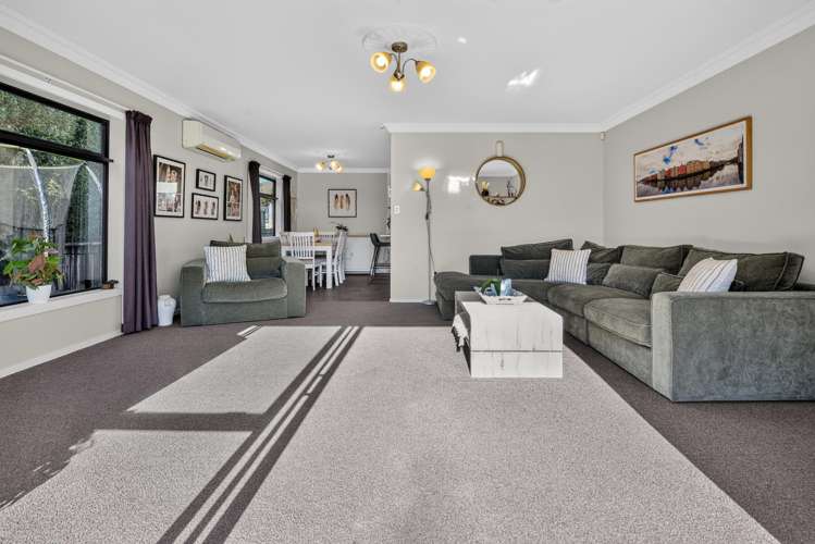 52B Amanda Avenue Dinsdale_1