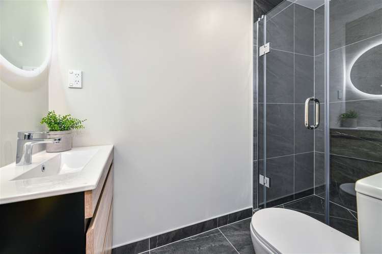 2/644 Te Atatu Road Te Atatu Peninsula_7