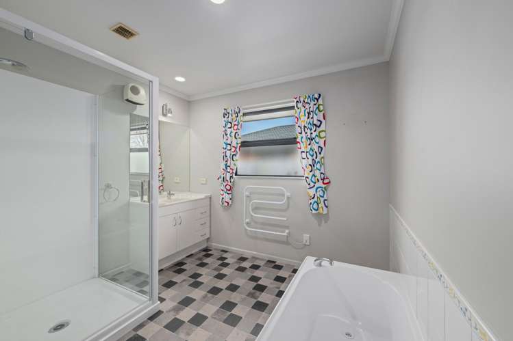 3A Livingstone Place Springlands_11