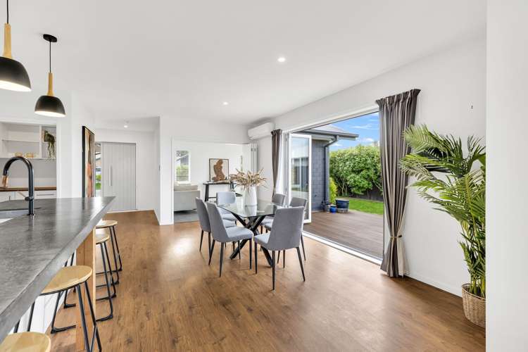 43 Sunline Avenue Lincoln_6