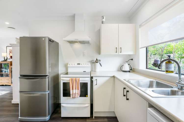 2/53 Francis Street Hauraki_17