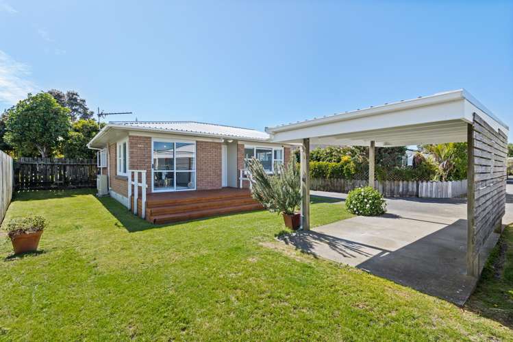 3/5 Empire Road Orewa_13