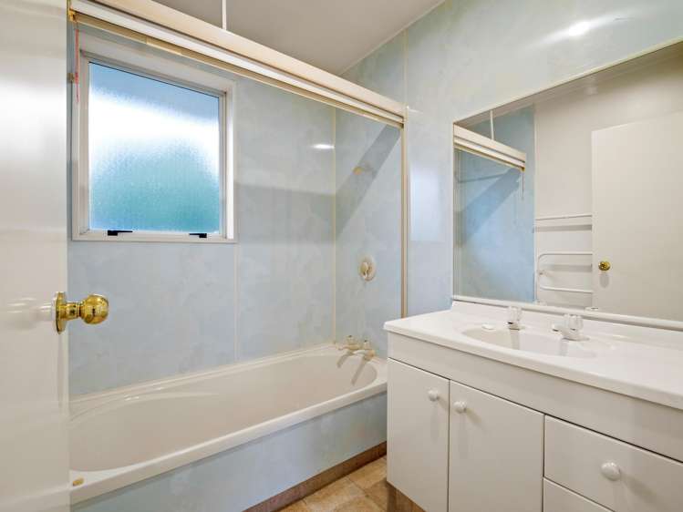 4 Netherby Lane Shirley_13