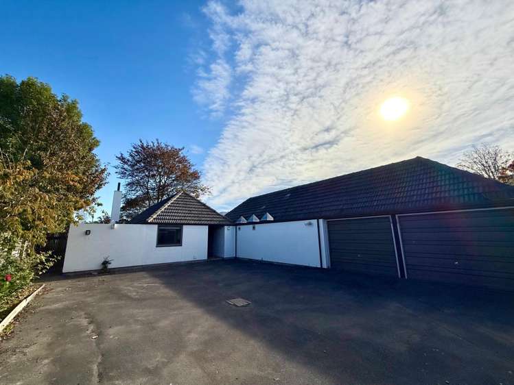  23 Helmores Lane Merivale_21