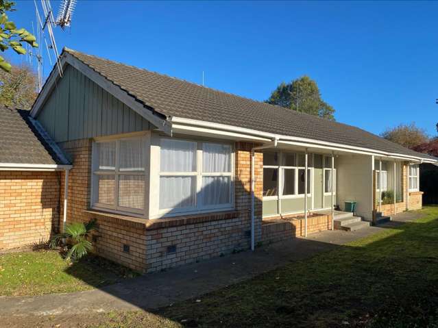 Sunny two bedroom Unit