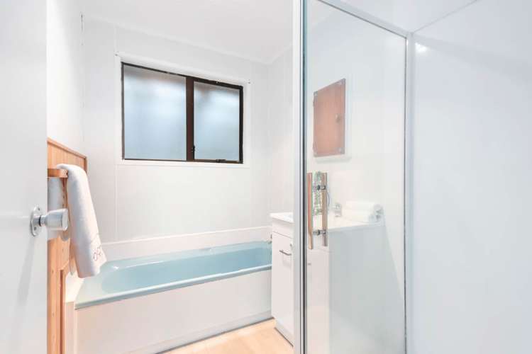 86 Sunvue Road Glen Eden_10