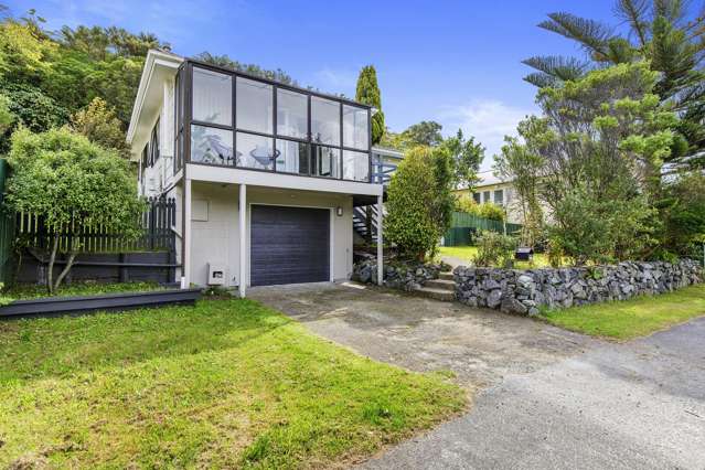 Three bedrooms plus study in Kelson now $759,000!