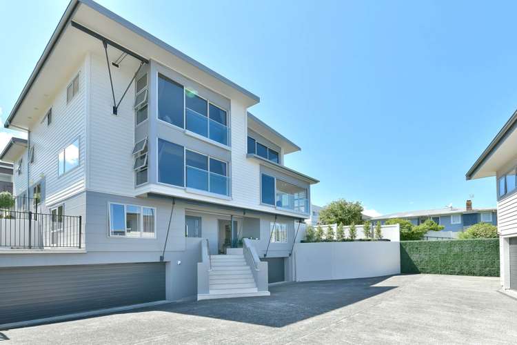 2/4 Huka Road Birkenhead_2