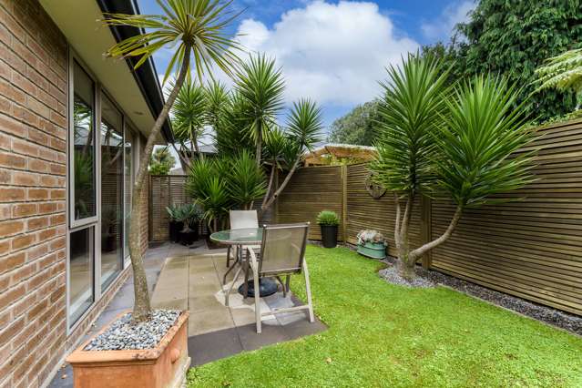 2/62 Radley Street Woolston_4