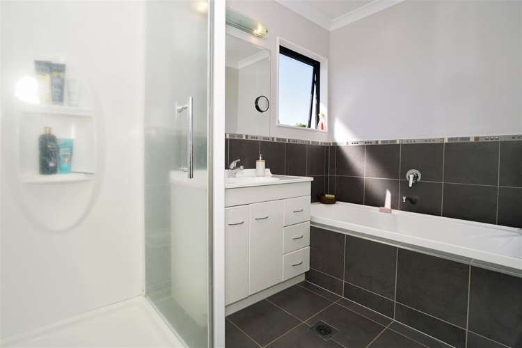 47 Wiltshire Drive Huntington_10