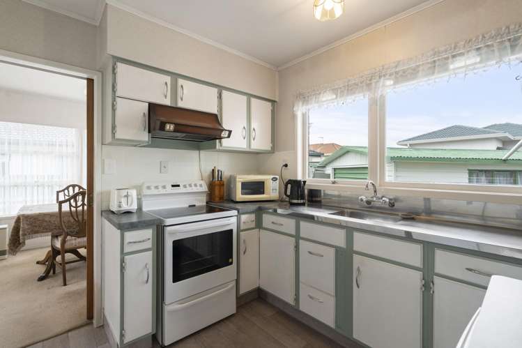 21 Hedge Row Sunnyhills_4