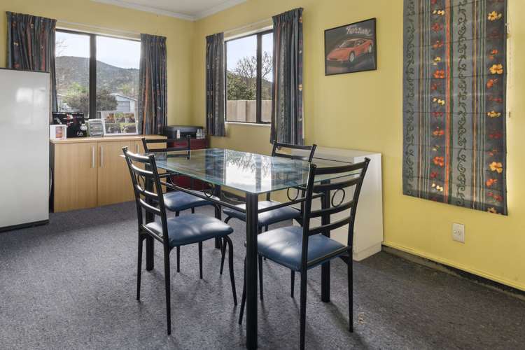 19 Lord Auckland Road Wakefield_13