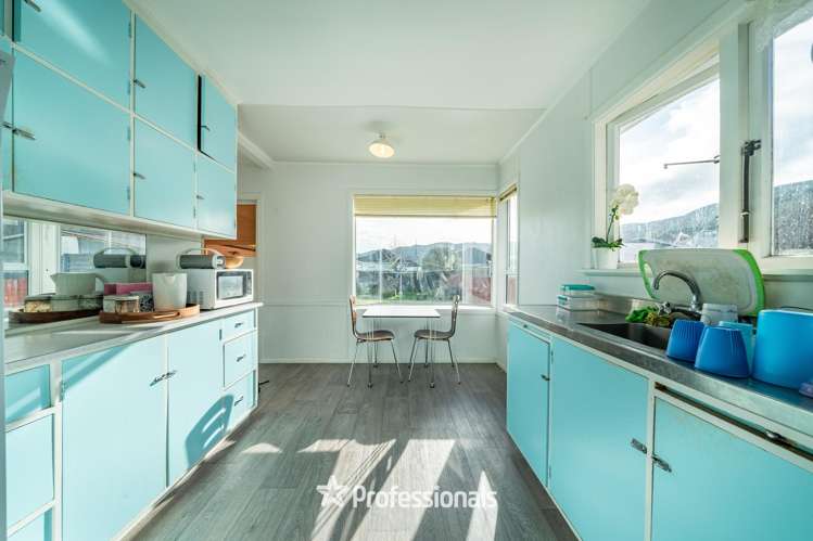 24 Roberts Street Tawa_5