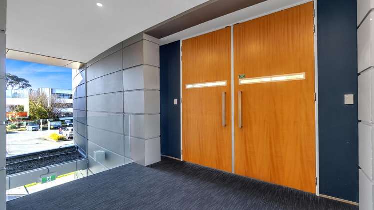 6 Sir William Pickering Drive Burnside_6