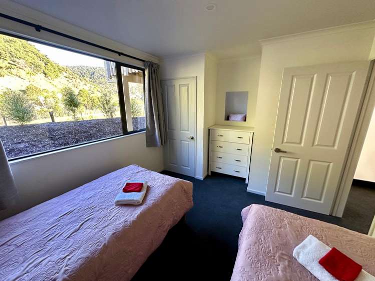 4 Horncastle Crescent Little Wanganui_12