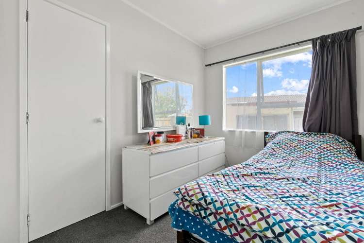 1/20 Challen Close Conifer Grove_10