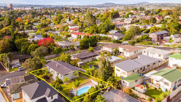 61 Sheridan Drive New Lynn_17