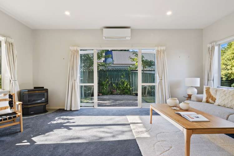 17 Acorn Close Waltham_12