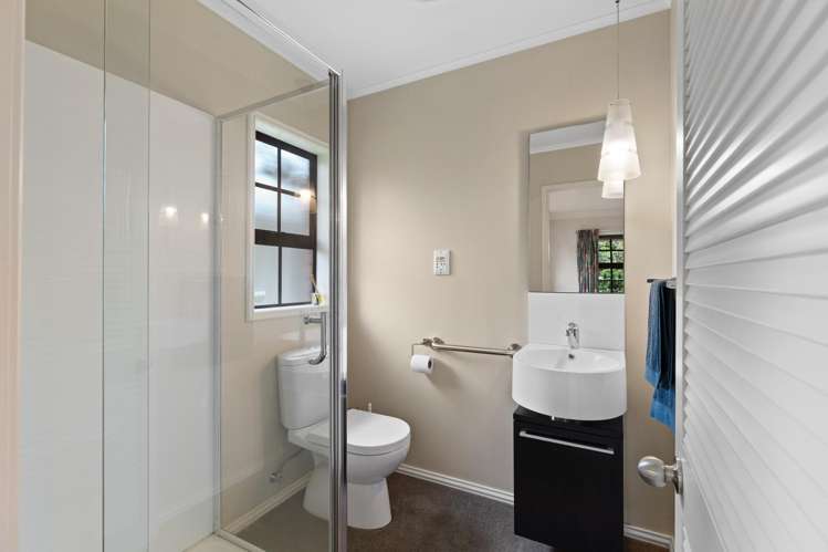 19 Ellerslie Avenue Chartwell_13