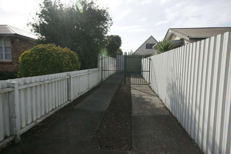 2/33 Marr Road Manurewa_15