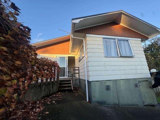 2 Bedroom House for Rent!