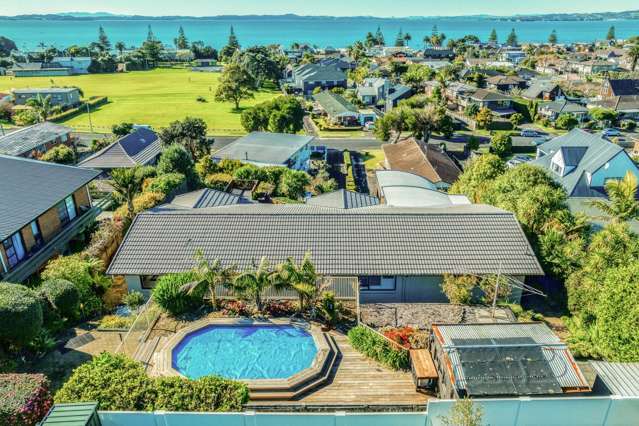 24 Mccrystal Avenue Bucklands Beach_1