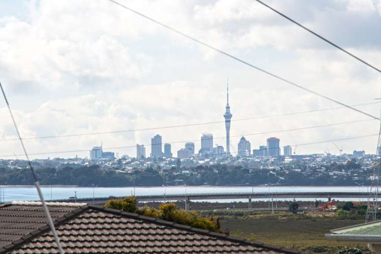 54 Tiroroa Avenue Te Atatu South_26