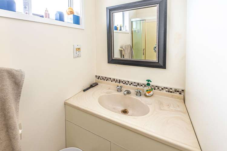 22 Surrey Road Springvale_18