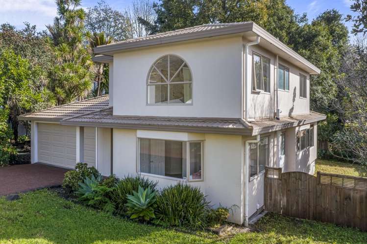 22 Poturi Streams Avenue Titirangi_12