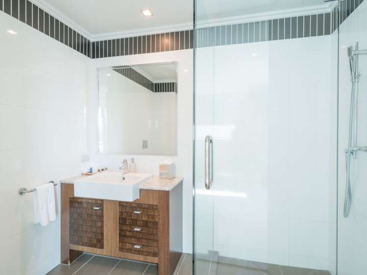 14/225 Lake Terrace Waipahihi_10