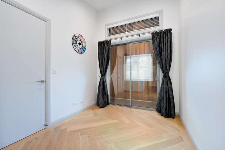 129 Riverpark Crescent Henderson_14