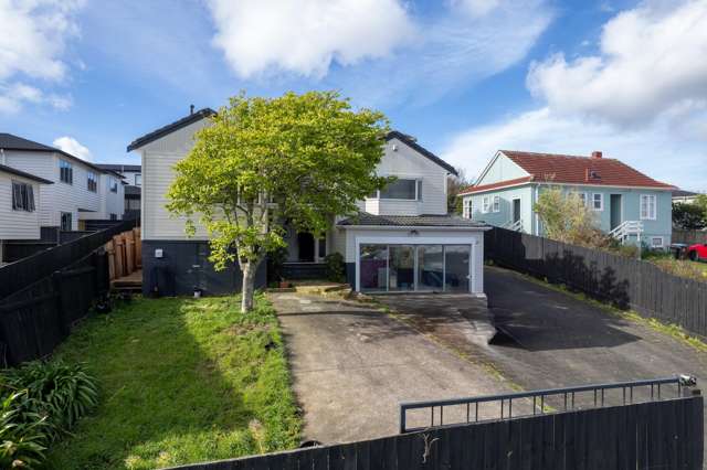 Huge Living, Investment or Developing Potential