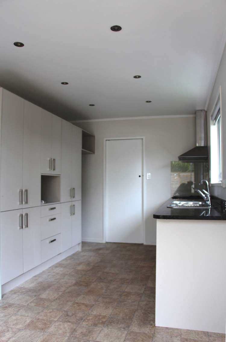 27 Lemnos Place Titirangi_4