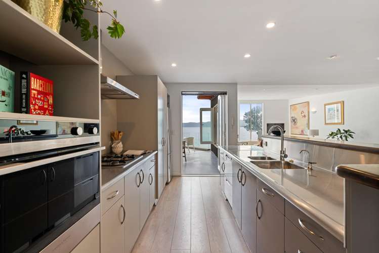 353A Karaka Bay Road Karaka Bays_9
