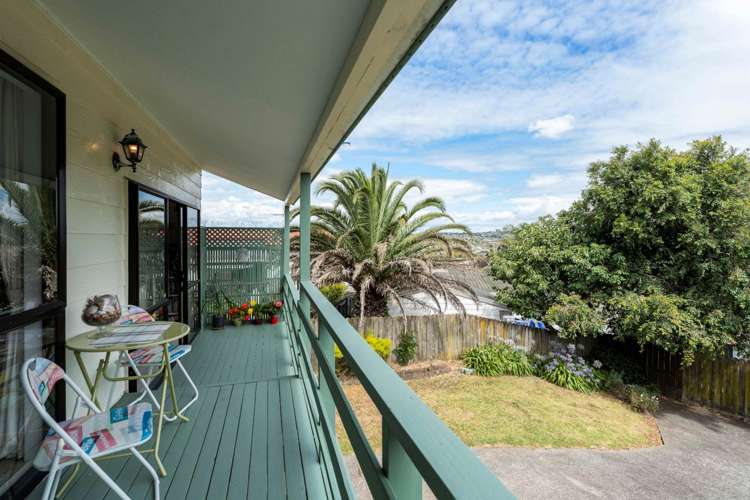 2/106 Bradbury Road Botany Downs_7