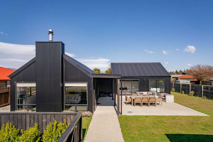 22 Hewson Crescent Lake Hawea_16