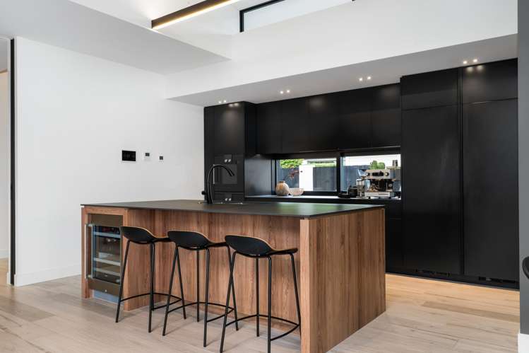 49 St Andrews Square Strowan_7